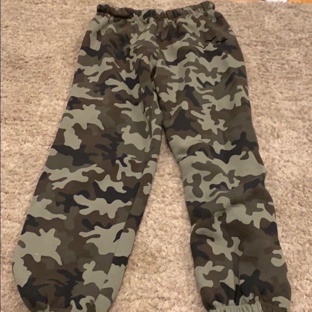 CUTE CAMO PANTS